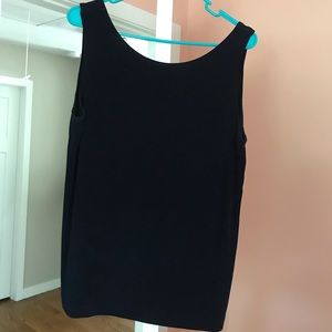 Chico’s Travelers tank and pants. Navy blue.